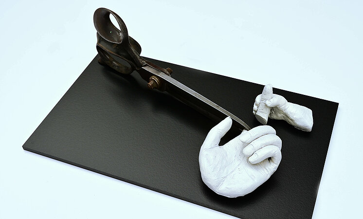 Trennung, 2022, 50x37cm, Stahl, Ton, Trespa