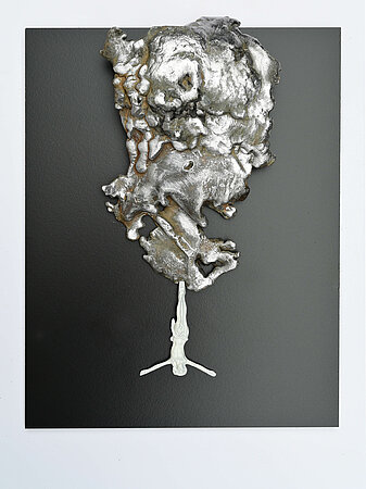 Abgrund, 2022, 50x37cm, Blei, Bronze, Trespa